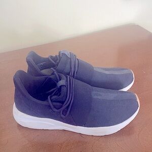 Fabletics Zuma Studio Sneaker Navy Blue/White Sz 7.5